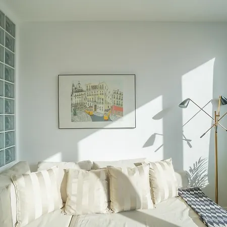 Be A Local In Apartment