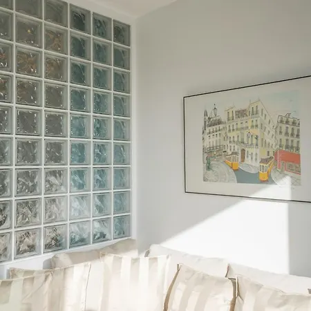 Be A Local In * Lisbon
